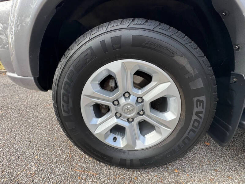 2004 Toyota Sequoia Limited