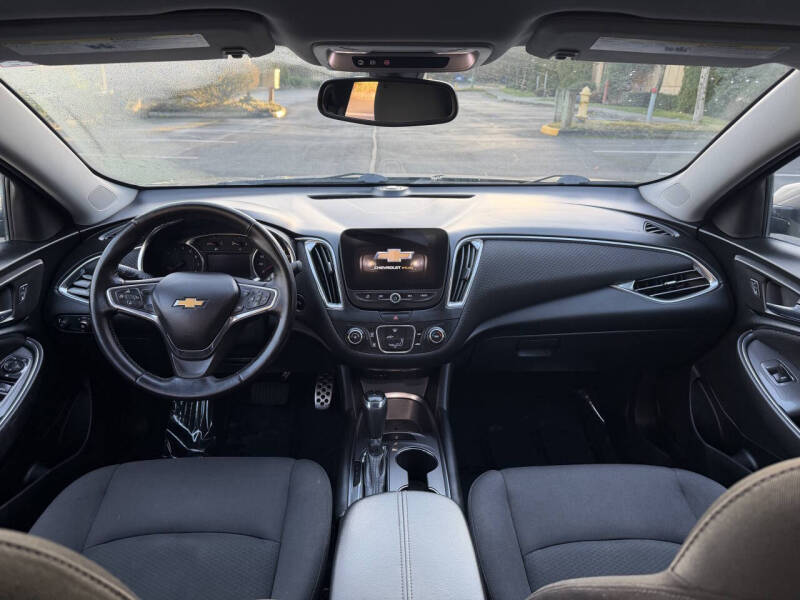 2017 Chevrolet Malibu LT