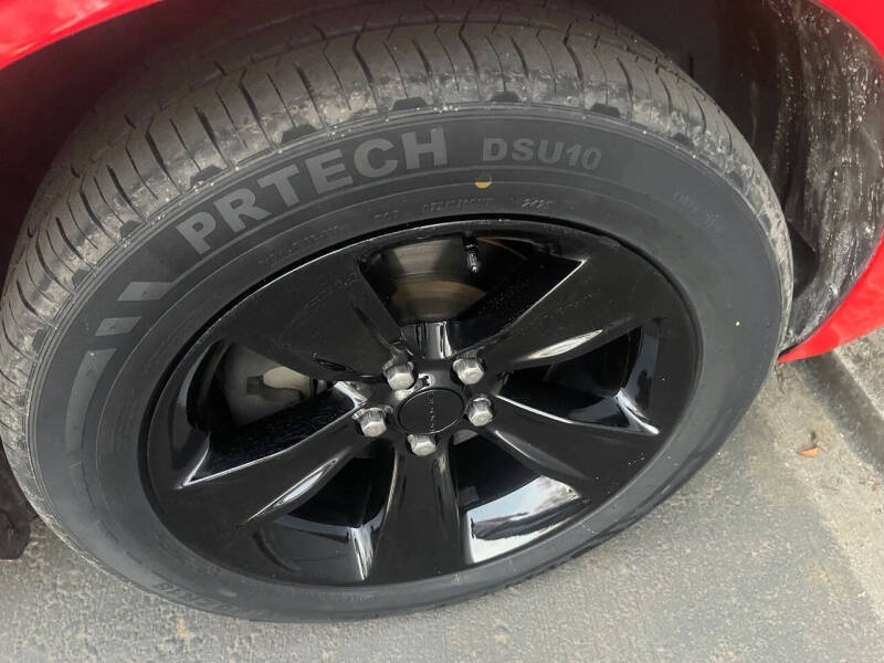 2016 Dodge Challenger SXT Plus