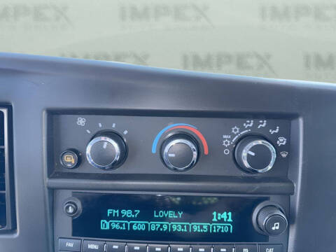 2024 Chevrolet Express 2500