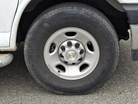 2024 Chevrolet Express 2500
