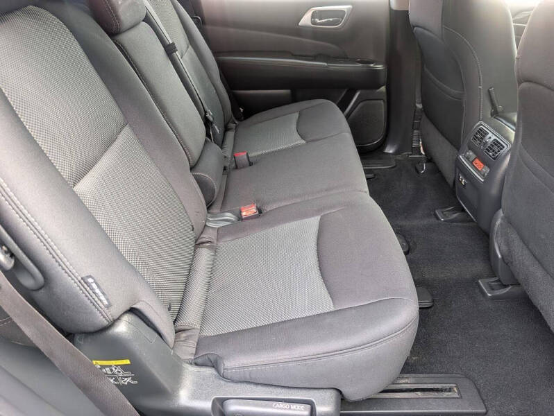 2020 Nissan Pathfinder S