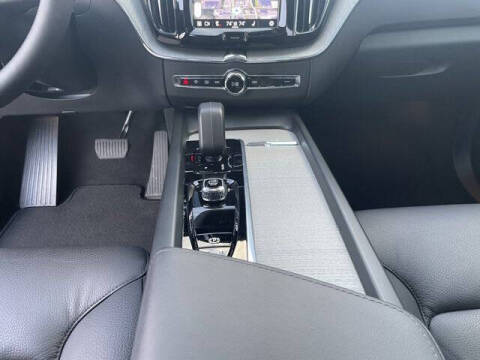 2025 Volvo XC60 B5 Plus Dark Theme