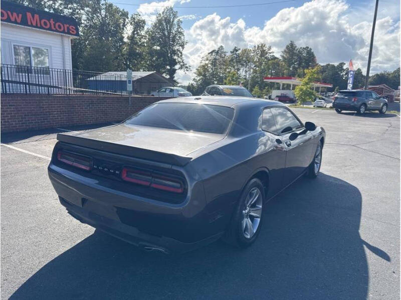 2019 Dodge Challenger SXT