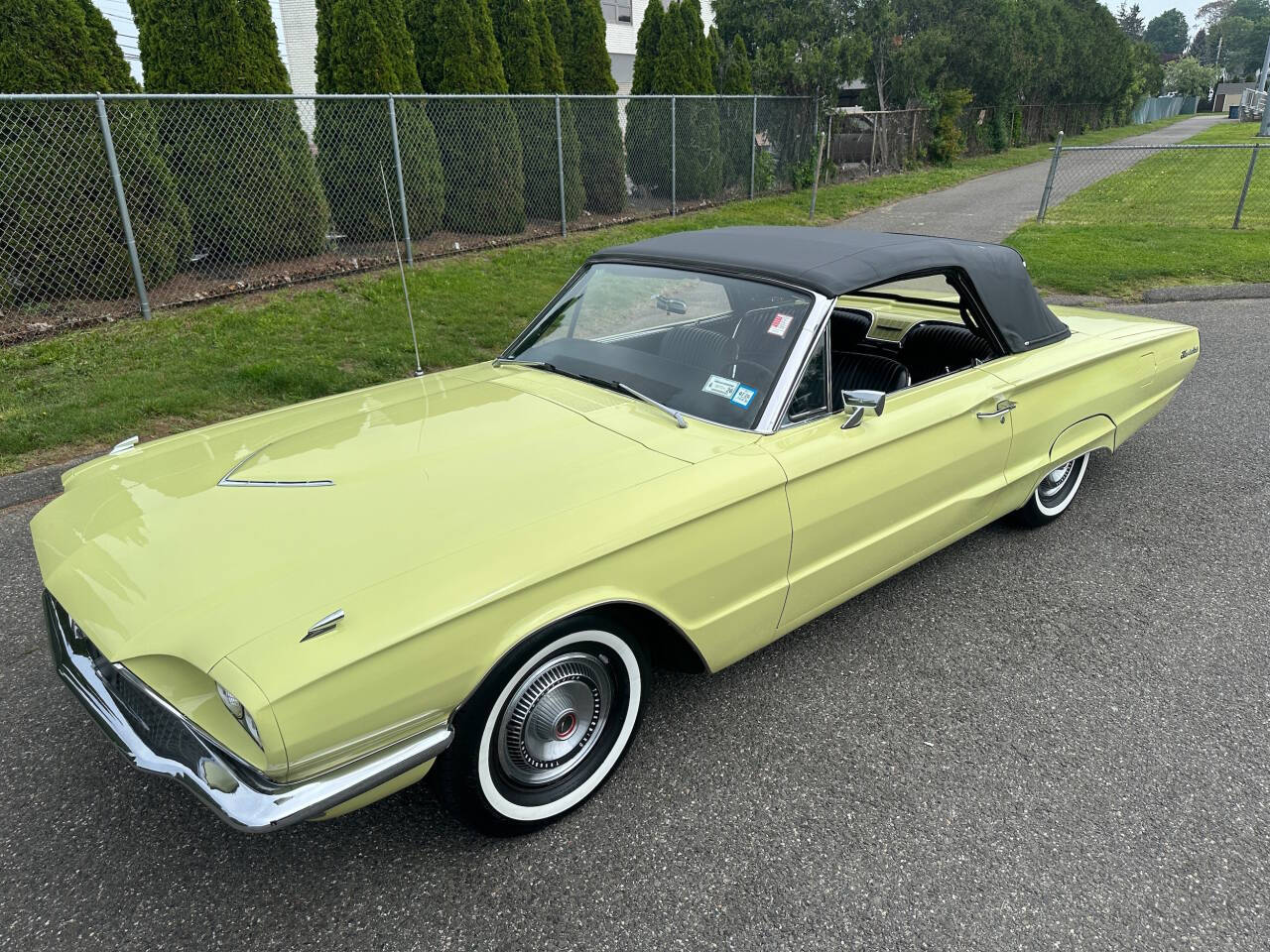 1966 Ford Thunderbird 72