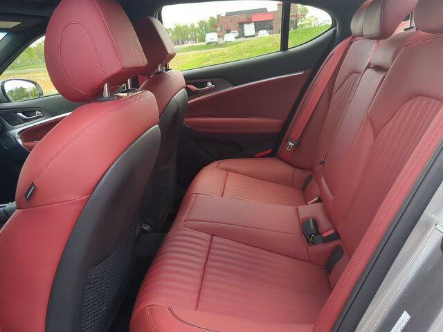 2025 Genesis G70