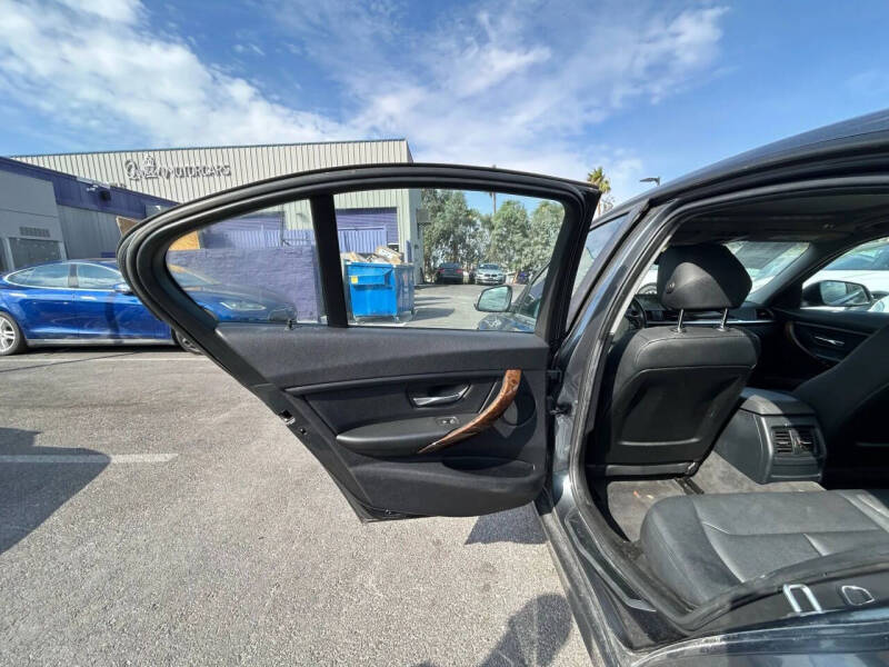 2015 BMW 3 Series 320i xDrive