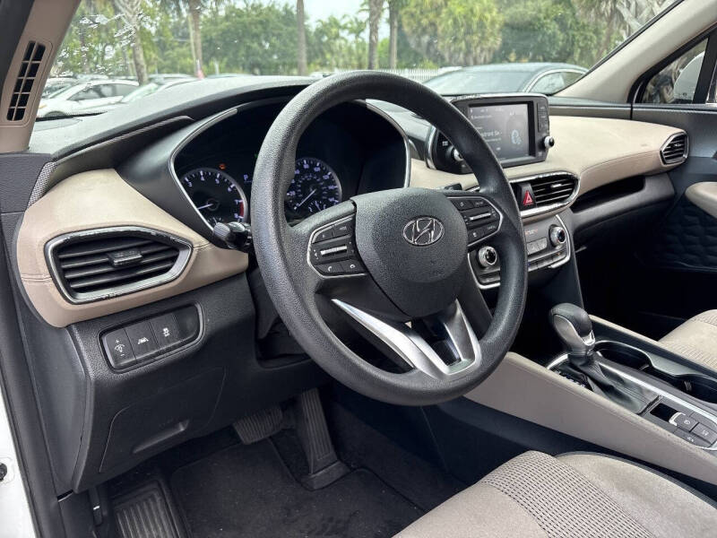 2020 Hyundai Santa Fe SE
