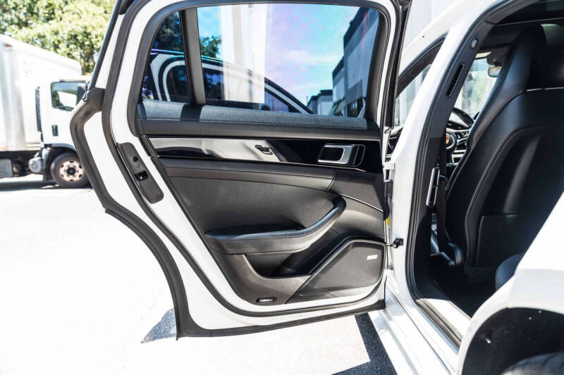2018 Porsche Panamera