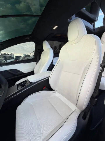 2023 Tesla Model X Plaid
