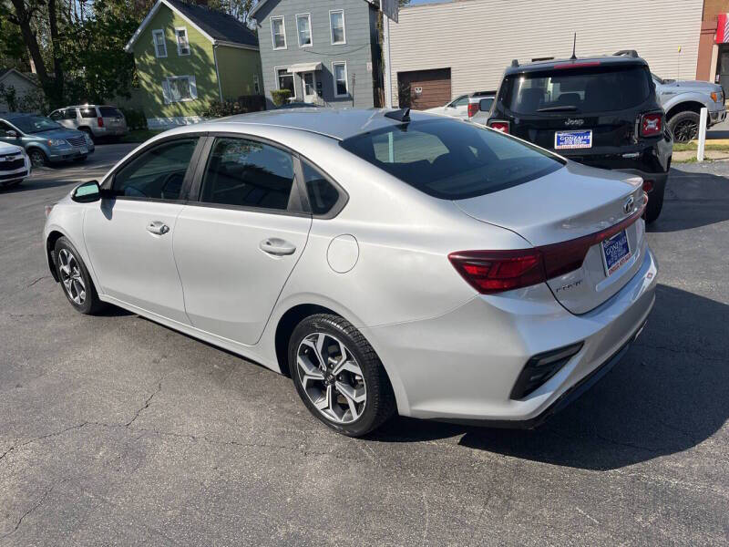 2019 Kia FORTE LXS photo 3