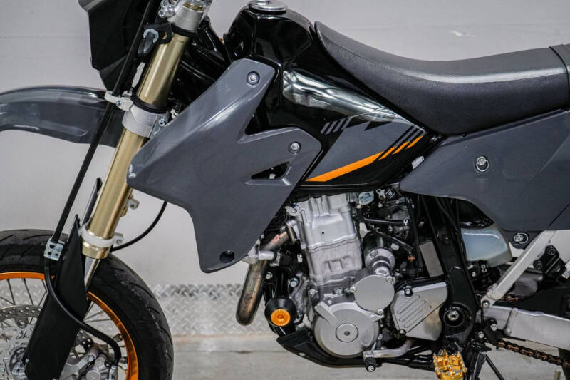 2016 Suzuki DR-Z400SM