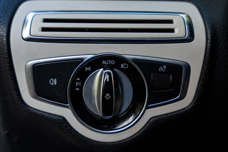 2015 Mercedes-Benz C-Class C 300