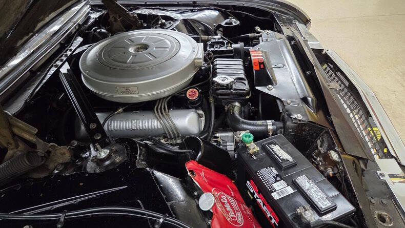 1962 Ford Thunderbird