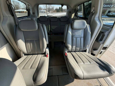 2010 Chrysler Town and Country Touring