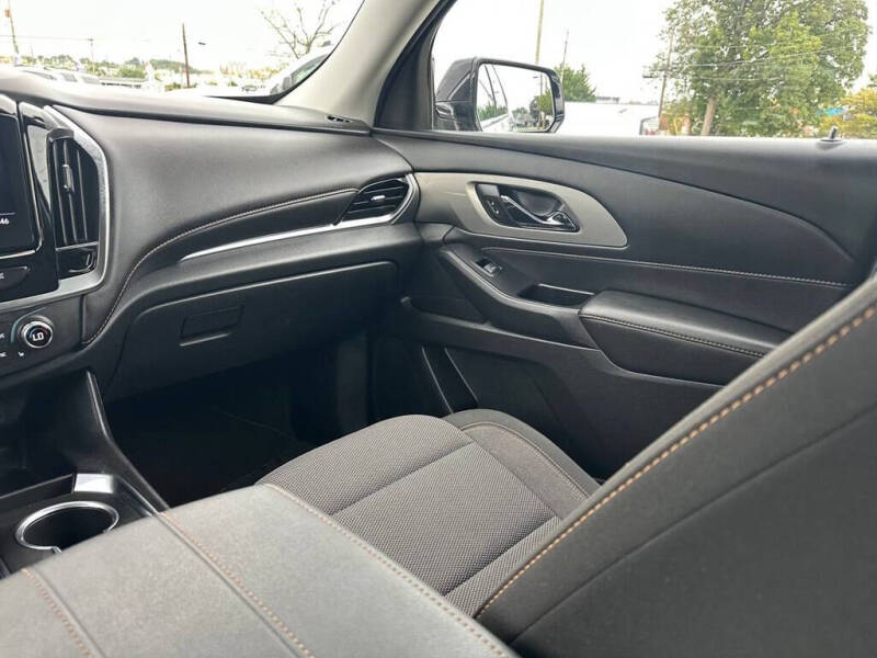 2020 Chevrolet Traverse LT Cloth