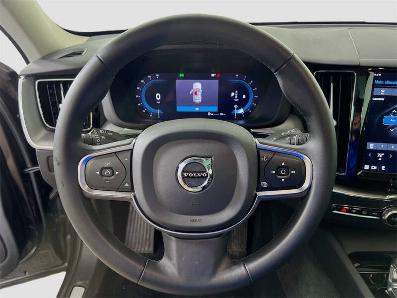 2023 Volvo XC60 B5 Core