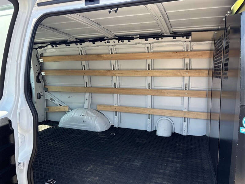 2024 Chevrolet Express 2500