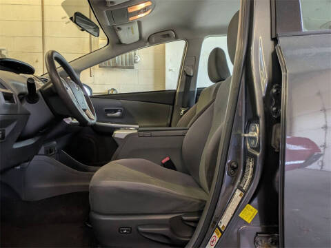 2012 Toyota Prius v Two