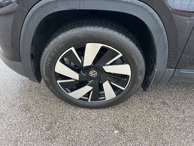 2024 Volkswagen Atlas Cross Sport SE 4Motion