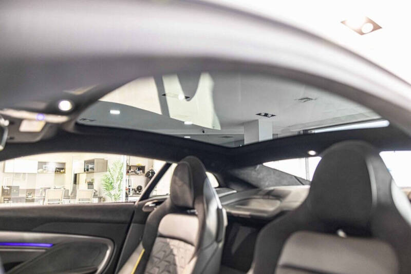 2026 Aston Martin Vanquish