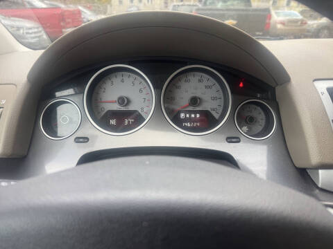 2010 Volkswagen Routan SE