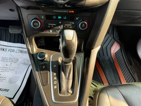 2017 Ford Focus Titanium