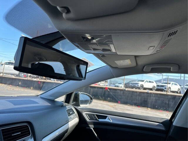 2016 Volkswagen e-Golf SE