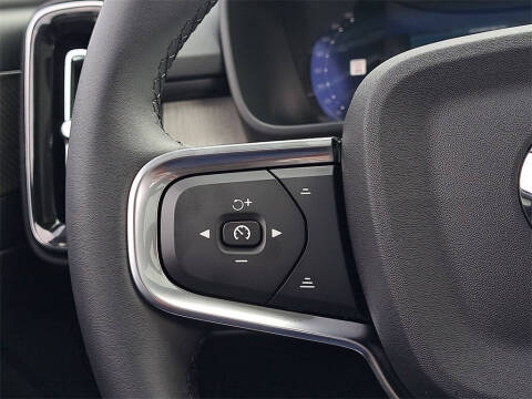 2026 Volvo XC40 B4 Plus