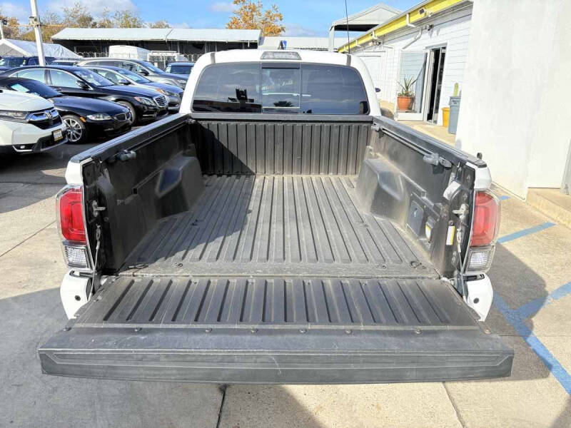 2020 Toyota Tacoma TRD Sport