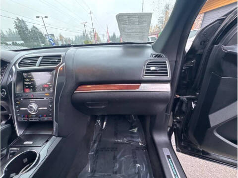 2017 Ford Explorer Platinum