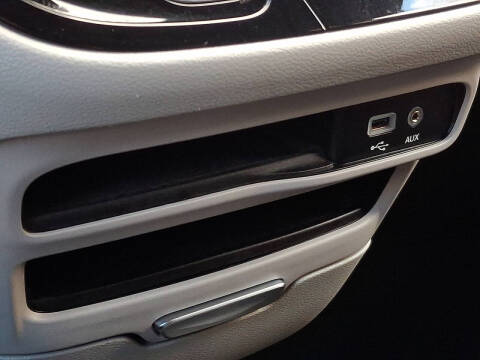 2020 Chrysler Voyager L