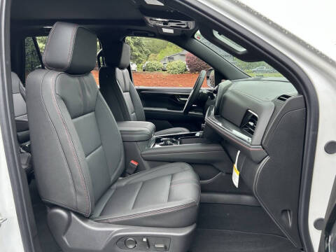 2025 Chevrolet Tahoe RST