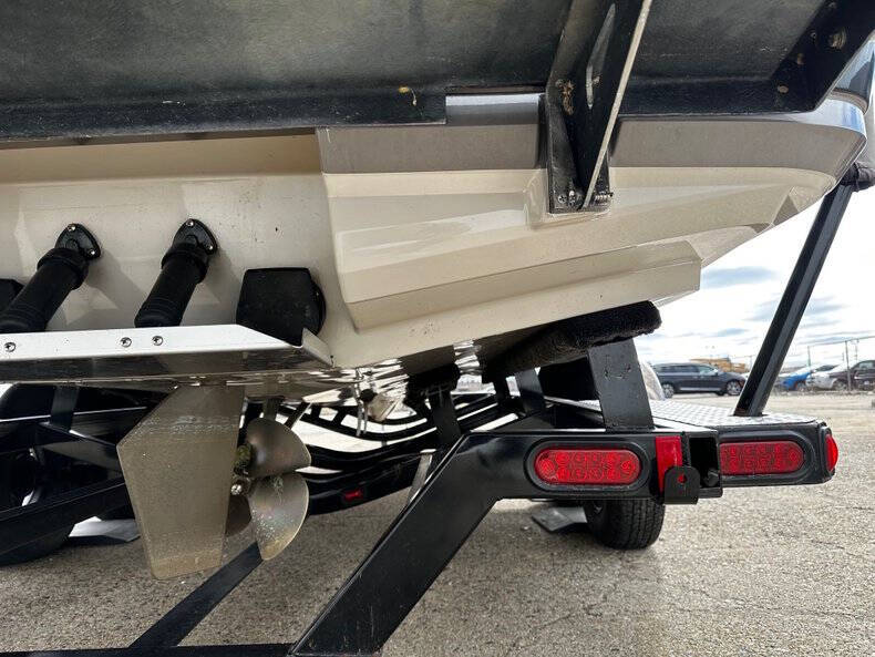 2005 Supra Boats Launch 24SSV