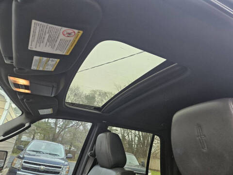 2011 Lincoln Navigator L