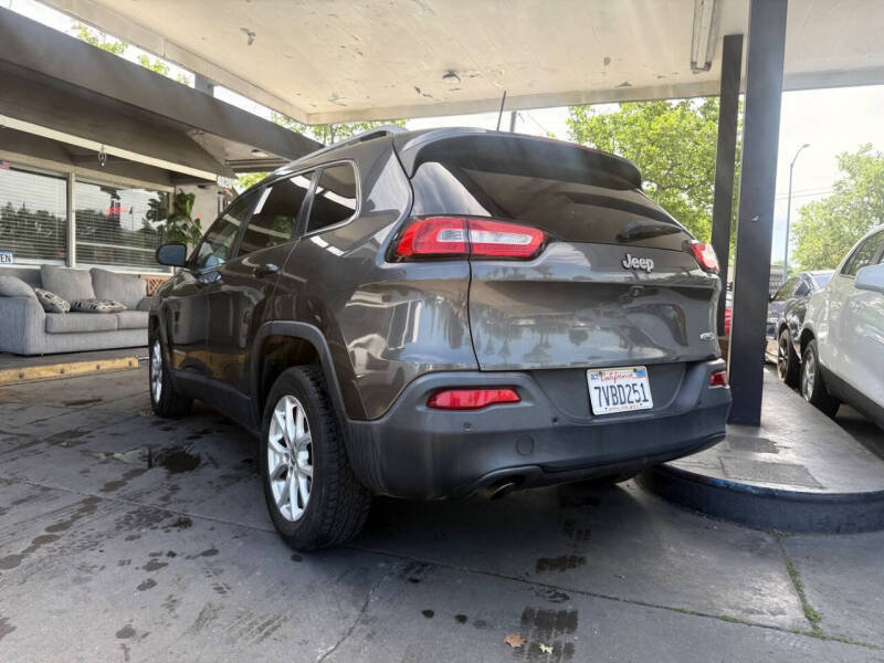 2016 Jeep Cherokee Latitude