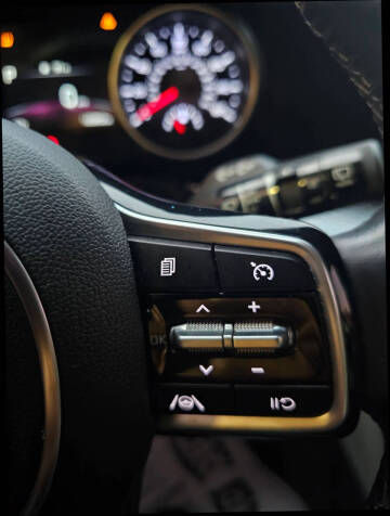 2022 Kia Carnival LX