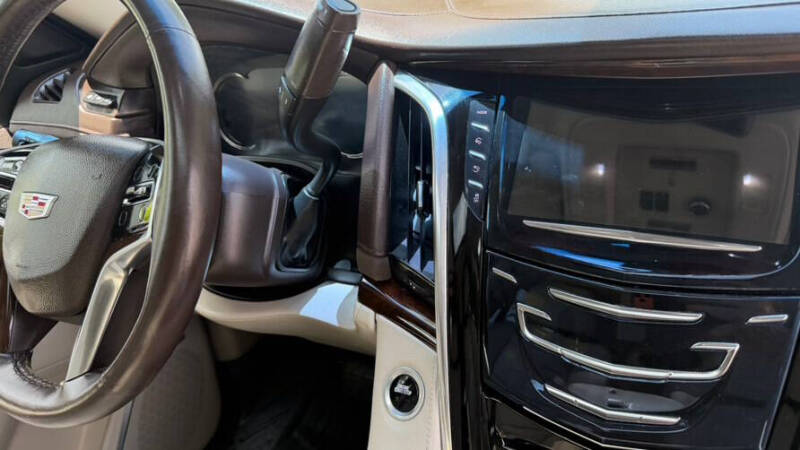 2017 Cadillac Escalade ESV Premium Luxury