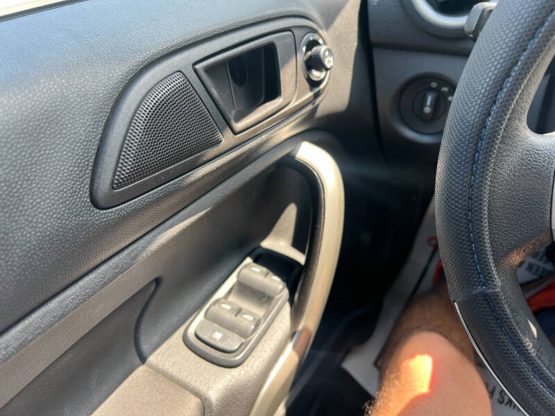 2011 Ford Fiesta SE