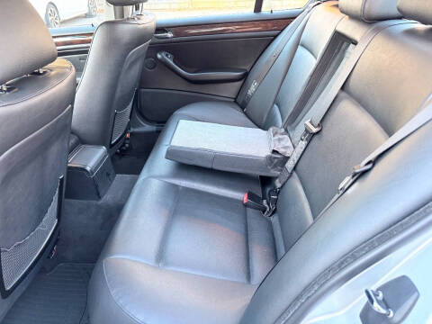 2004 BMW 3 Series 325xi