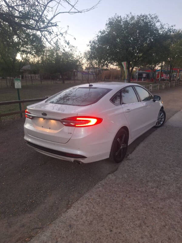 2017 Ford Fusion SE