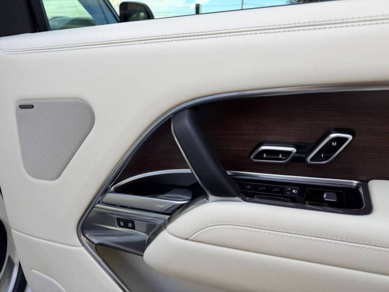 2023 Land Rover Range Rover P530 SE LWB