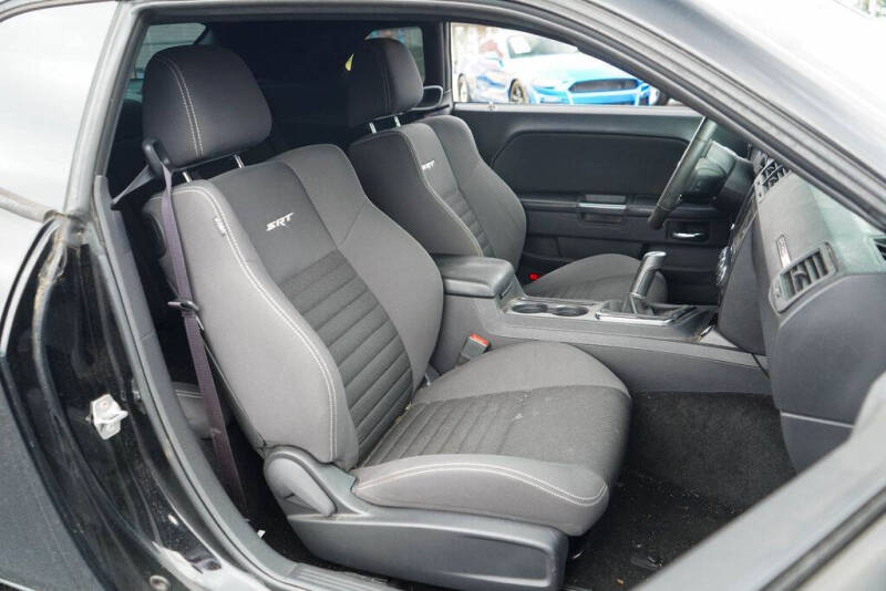 2014 Dodge Challenger SRT8 Core