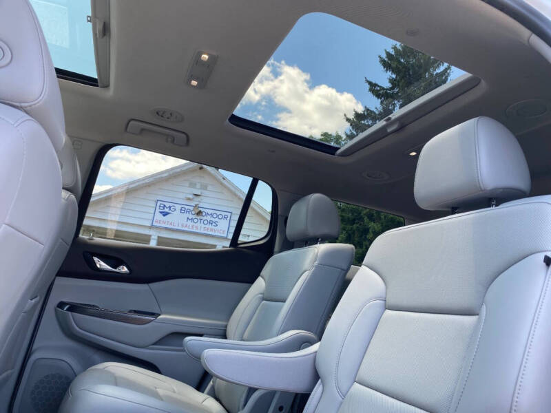 2021 GMC Acadia SLT