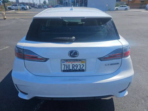 2015 Lexus CT 200h