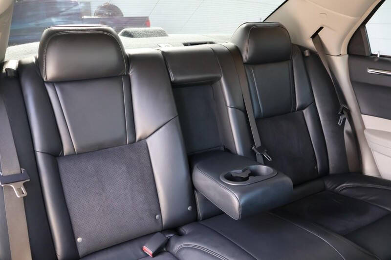 2006 Chrysler 300 SRT-8