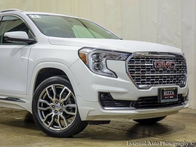 Used 2022 GMC Terrain Denali with VIN 3GKALXEV2NL251402 for sale in Tinley Park, IL