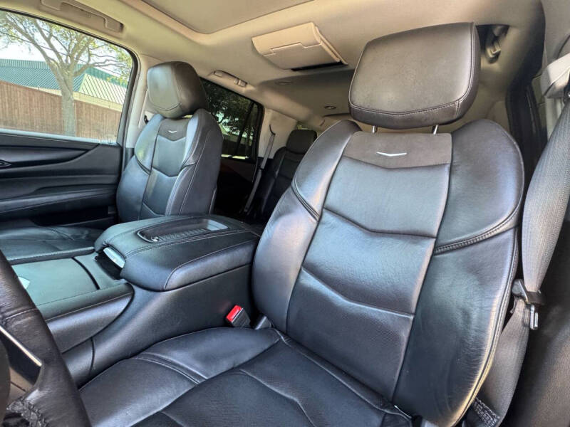 2018 Cadillac Escalade Luxury