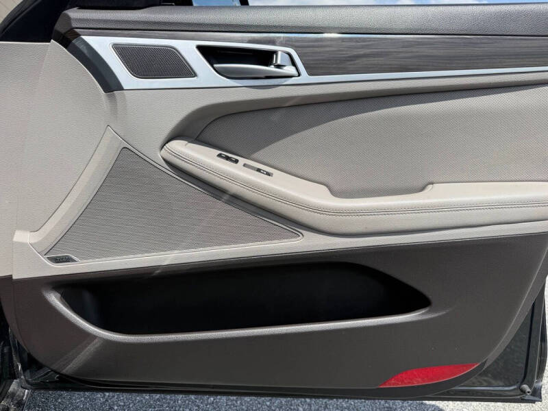 2017 Genesis G80