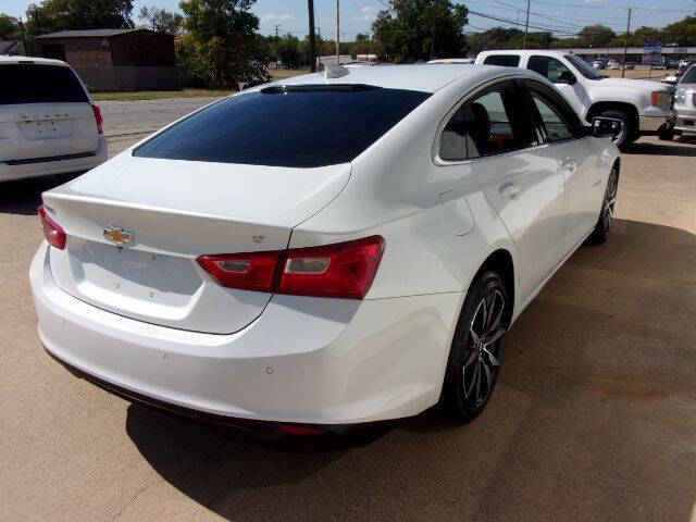 2017 Chevrolet Malibu 1LT photo 4